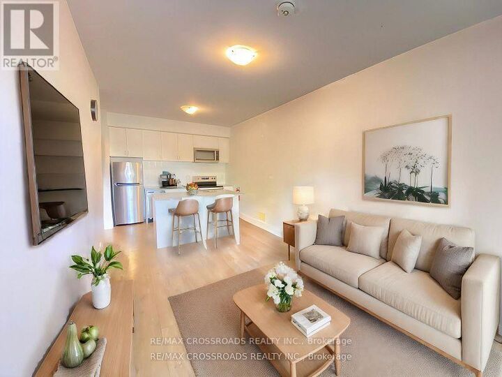 Property Photo: 1720 Simcoe Street 15 ON L1G 4X9