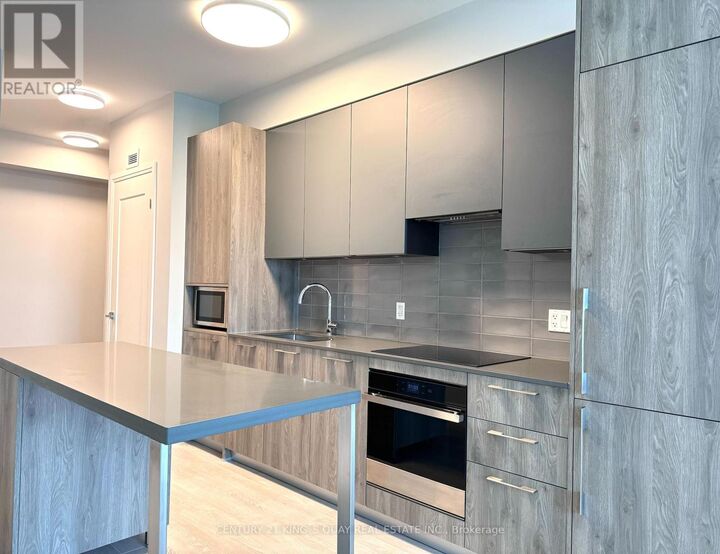 Property Photo:  38 Waterwalk Drive 331  ON L3R 6M8 