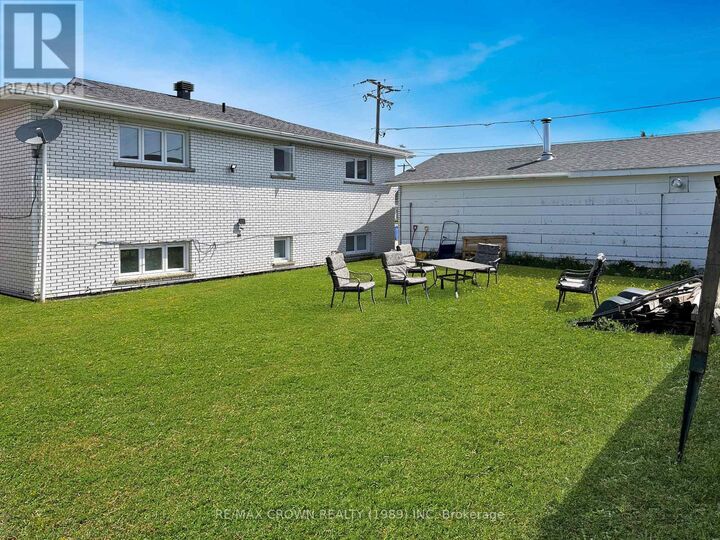 Property Photo: 117 Brunetville Road ON P5N 2G6