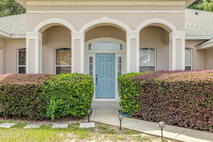 Property Photo:  36624 Grand Island Oaks Circle  FL 32735 