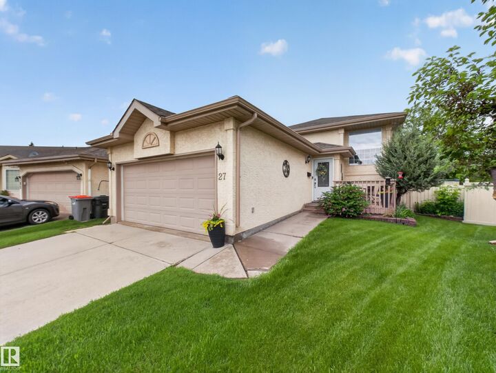 Property Photo:  27 Fairway Green  AB T7Z 1M4 