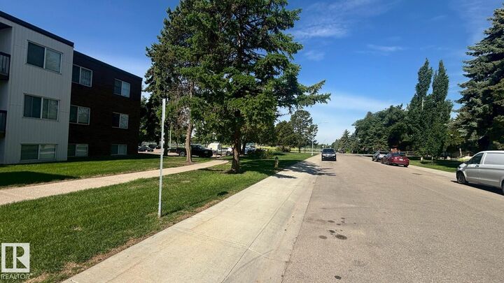 Property Photo:  11445 41 Avenue NW 203  AB T6J 0T9 