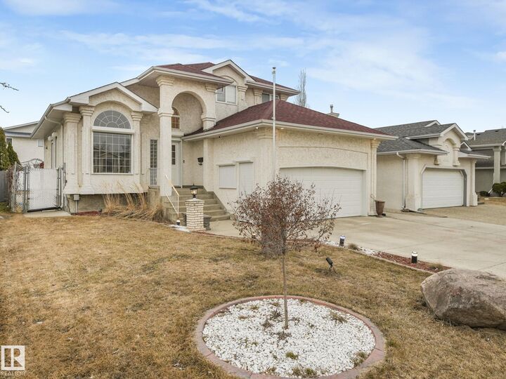 Property Photo: 376 Hollick Kenyon Road NW AB T5Y 2T7