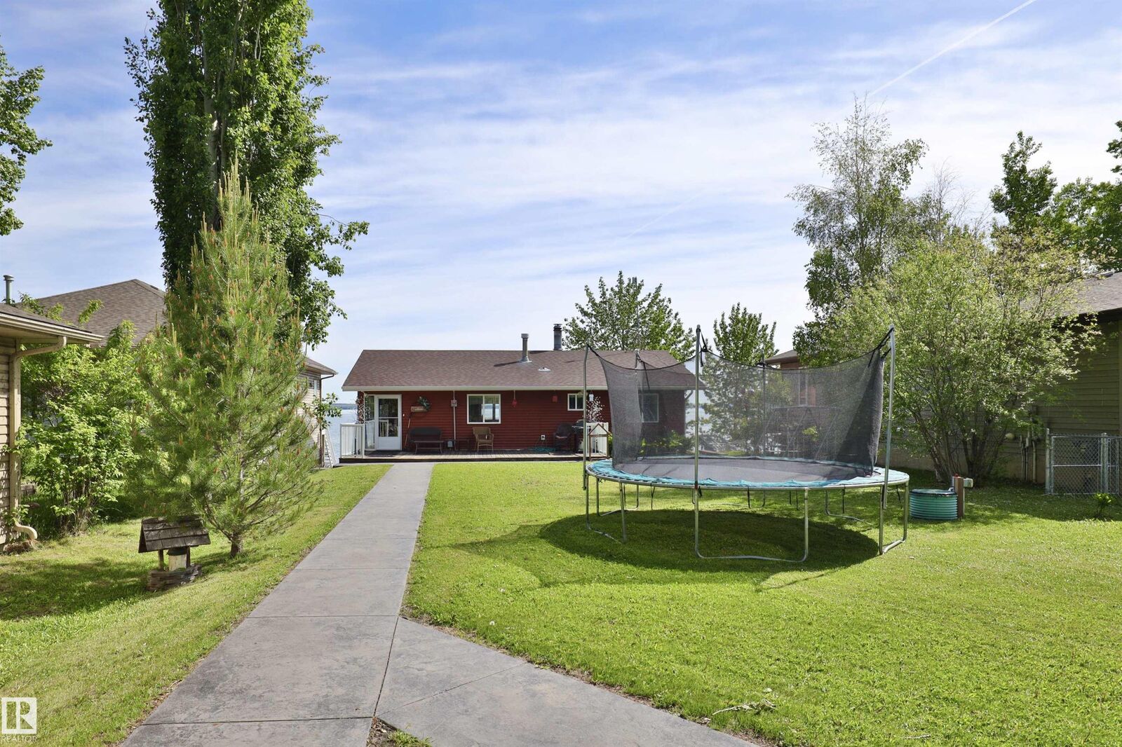 Property Photo: 467 Poplar Bay AB T0C 2V0