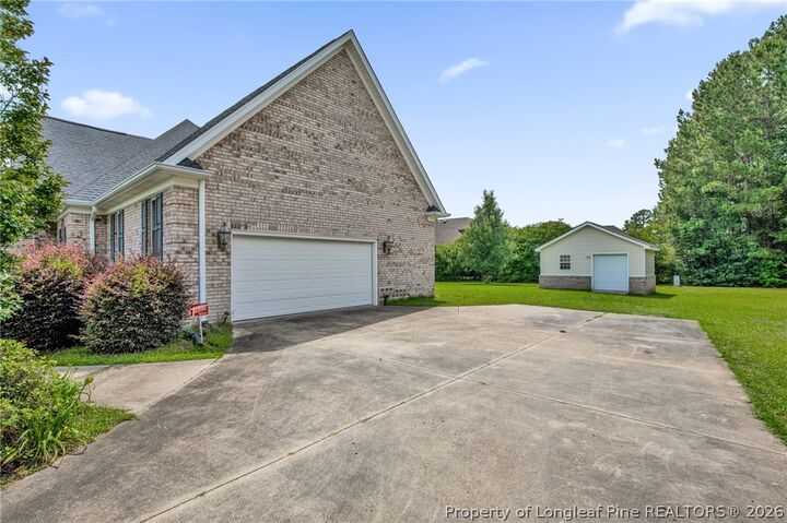 Property Photo: 1309 Oakridge Boulevard NC 28358