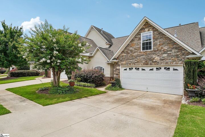 Property Photo:  326 Crandall Way  SC 29301 