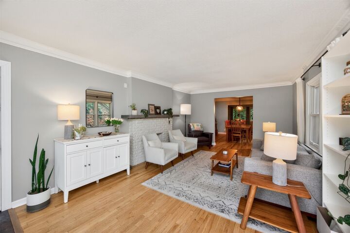 Property Photo:  4328 Ingersoll Avenue  IA 50312 