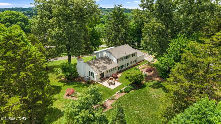 Property Photo: 713 Bristol Circle TN 37923