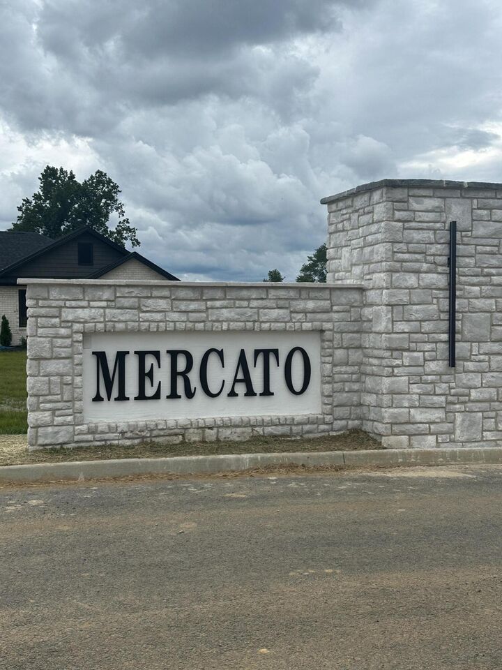 Property Photo: 10 Mercato Drive KY 42503