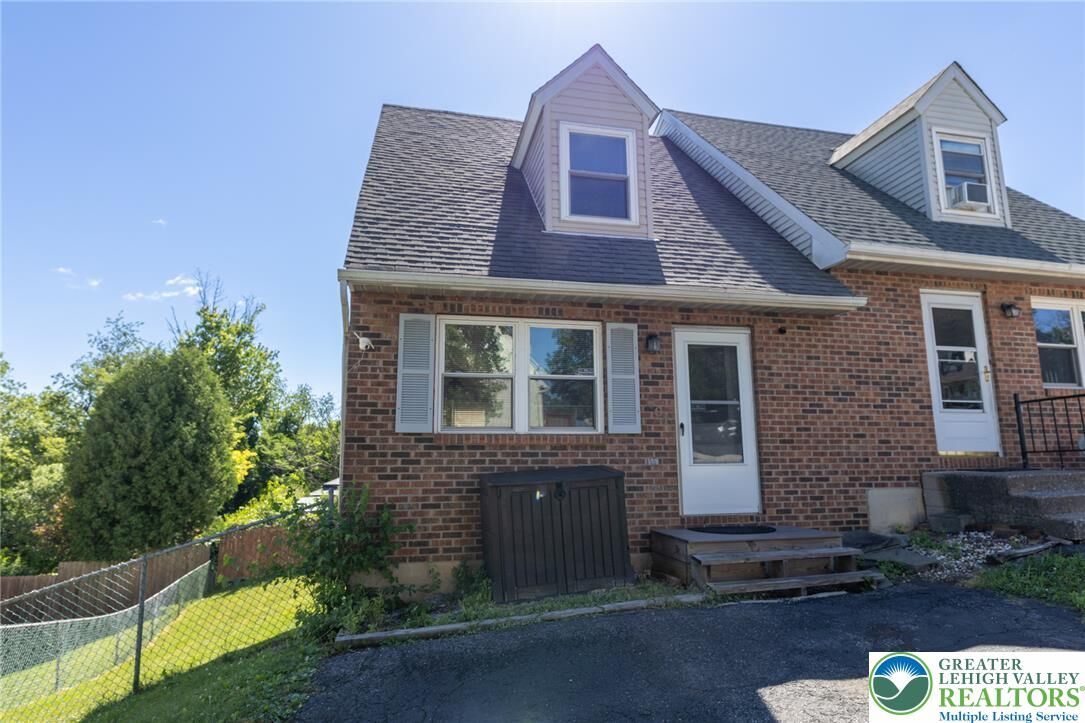 Property Photo:  661 S Front Street S  PA 18103 