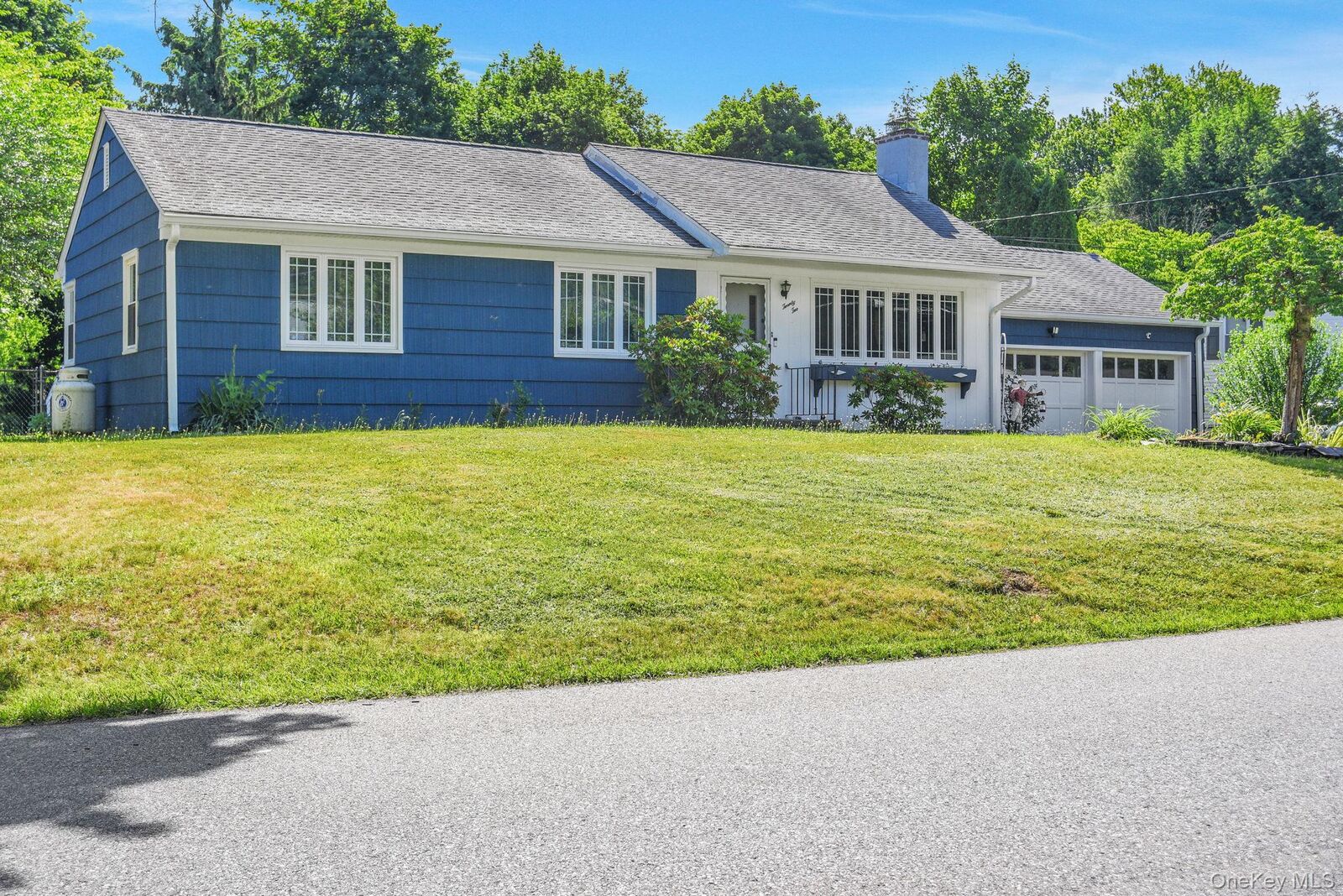 Property Photo:  22 Greenvale Farms Road  NY 12603 