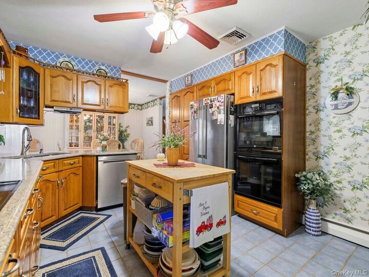 Property Photo:  105 S Chapel Hill Road  NY 12528 