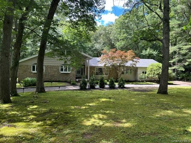 Property Photo:  3 Fox Lane  NY 11560 