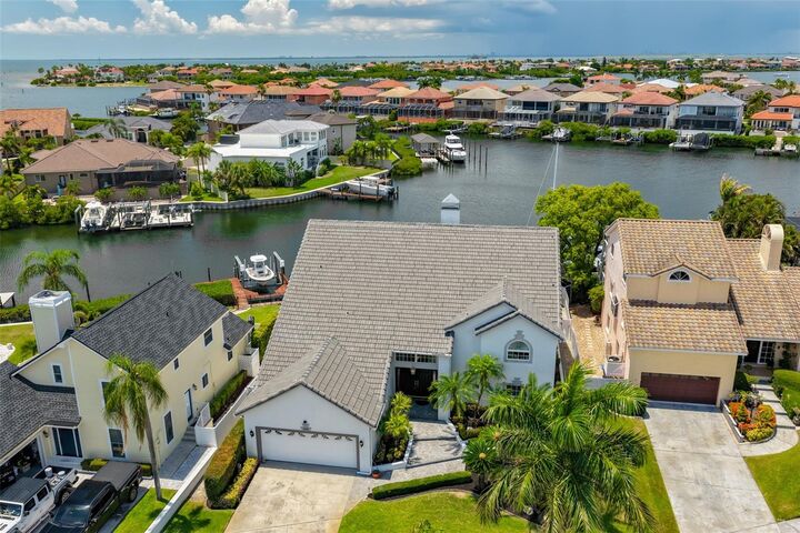 Property Photo:  929 Symphony Isles Boulevard  FL 33572 