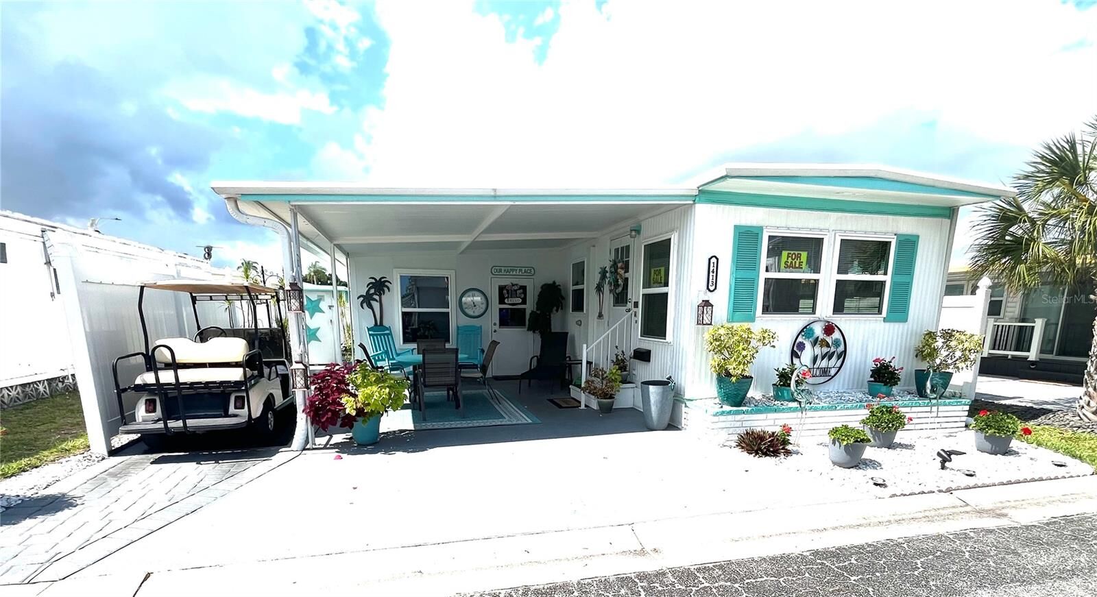 Property Photo: 1413 24th Avenue W FL 34205