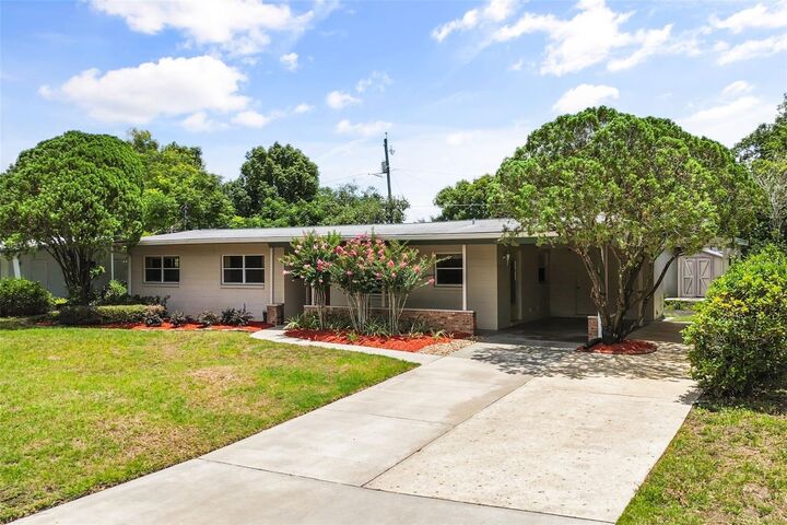 Property Photo: 5409 Stratemeyer Drive FL 32839