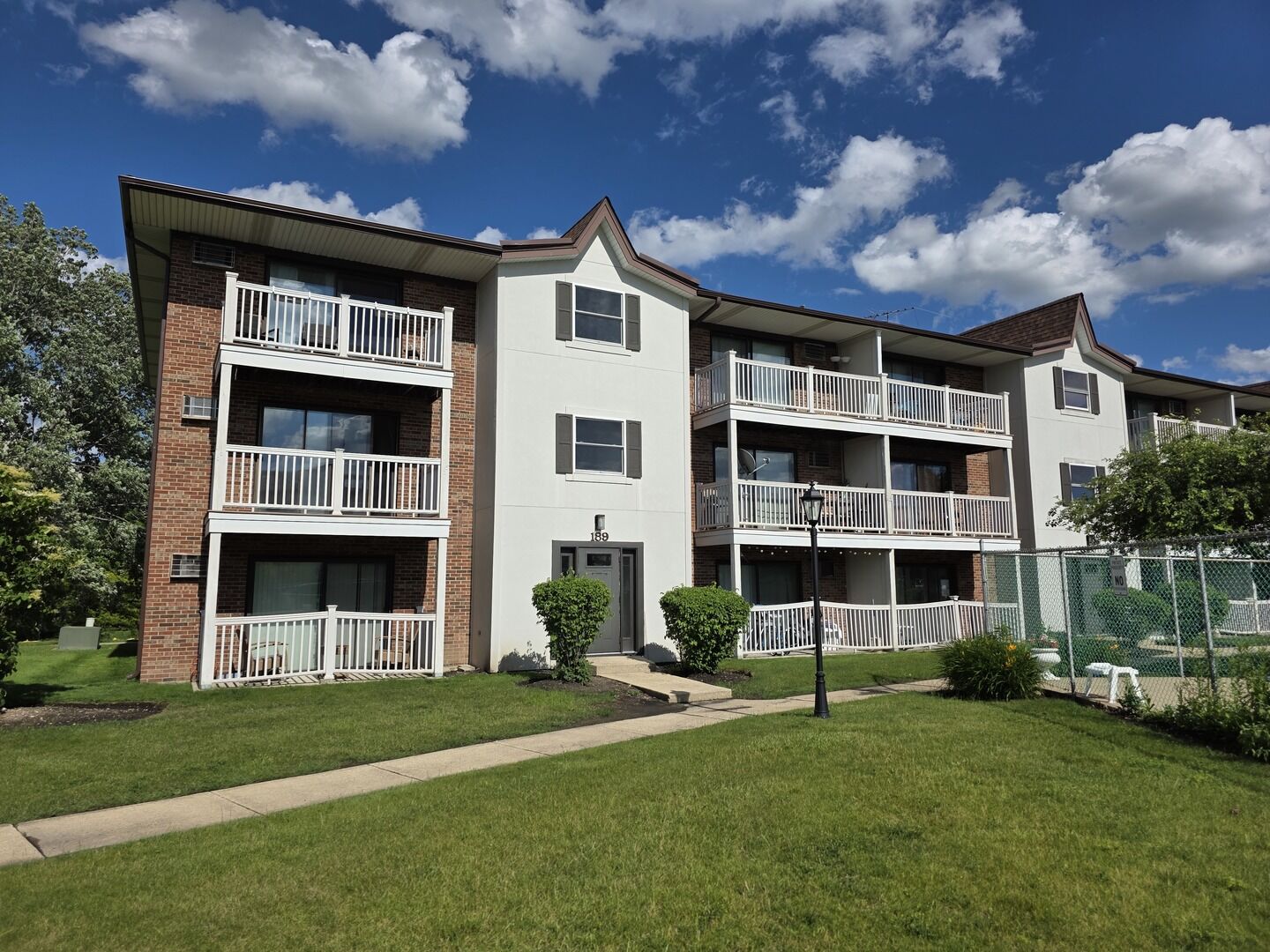 Property Photo: 189 Gregory Street 14 IL 60504