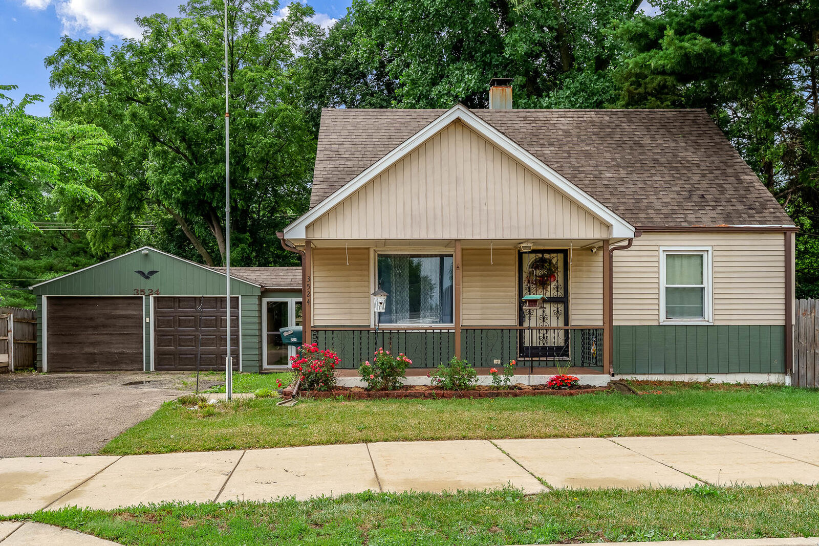 Property Photo:  3524 N Main Street  IL 61103 