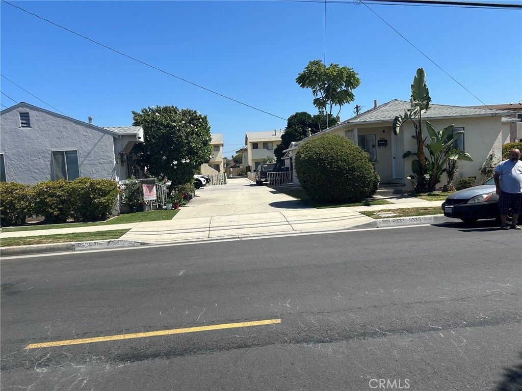Property Photo:  9329 Rose  CA 90706 
