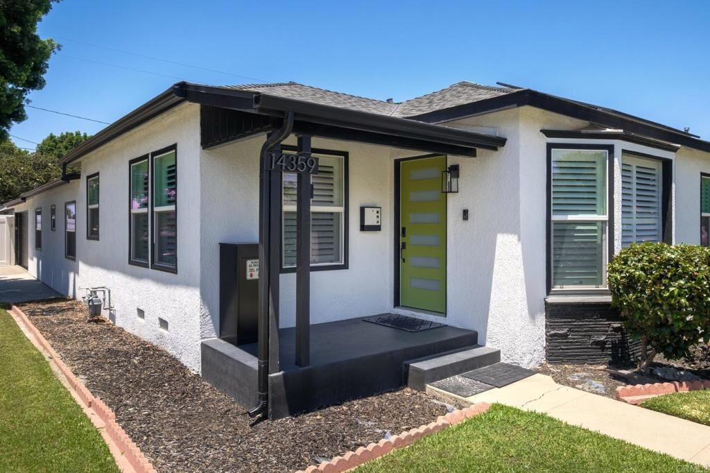 Property Photo: 14359 Devlin Avenue CA 90650