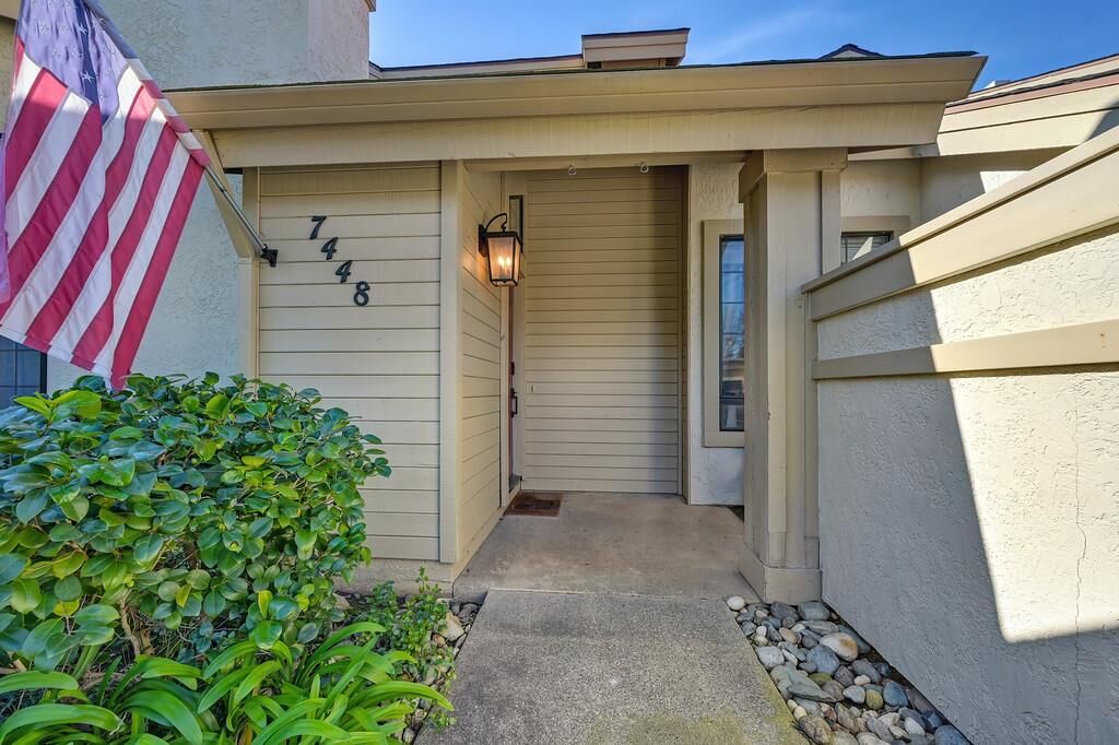 Property Photo: 7448 Creekridge Lane CA 95610