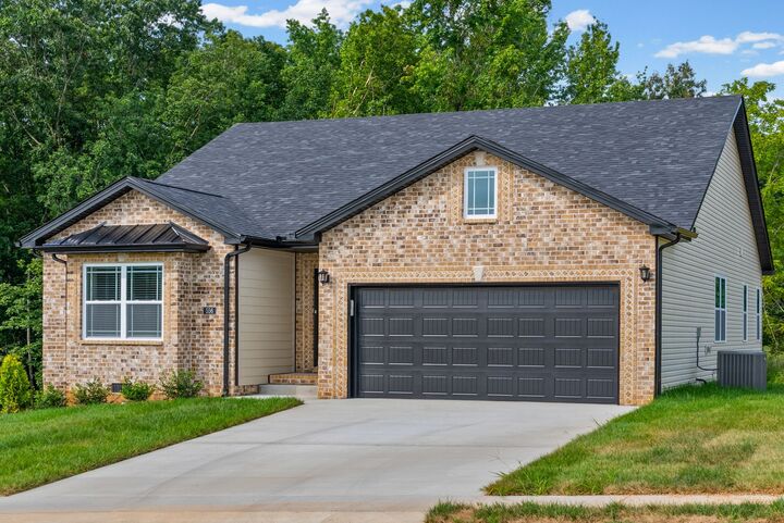 Property Photo: 556 Willow Park Dr TN 37043