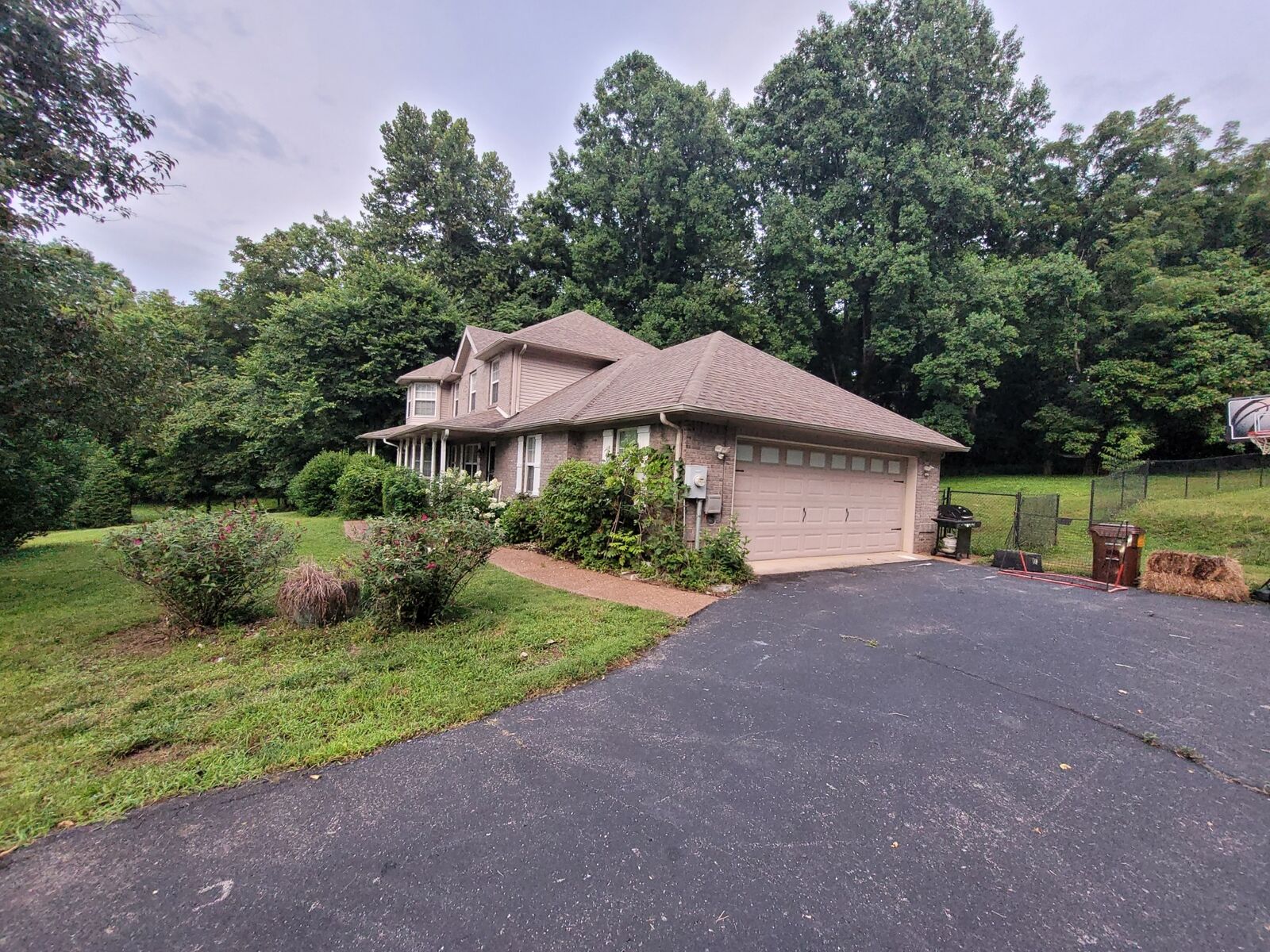 Property Photo: 1509 Heller Rdg TN 37174