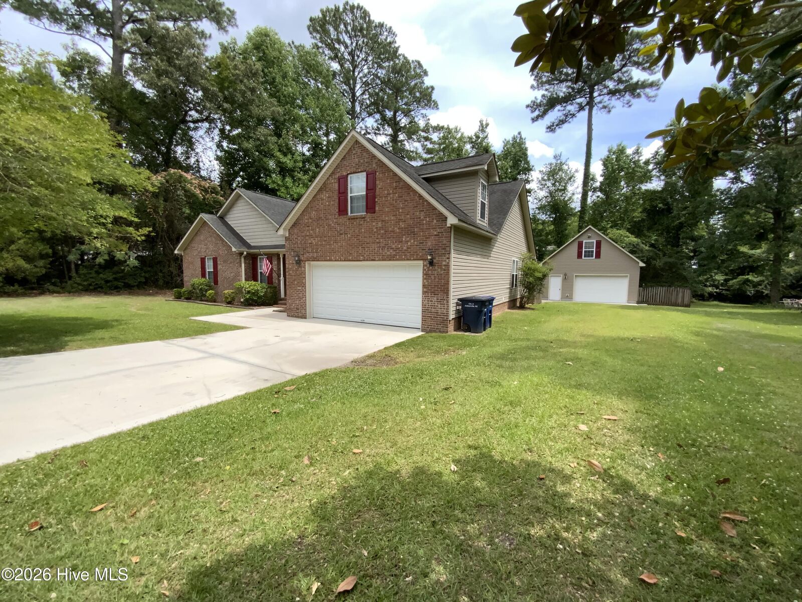 Property Photo:  1005 Greenway Drive  NC 28546 