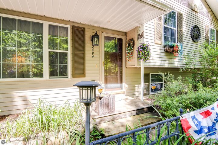Property Photo: 2494 Holland Circle MI 49685