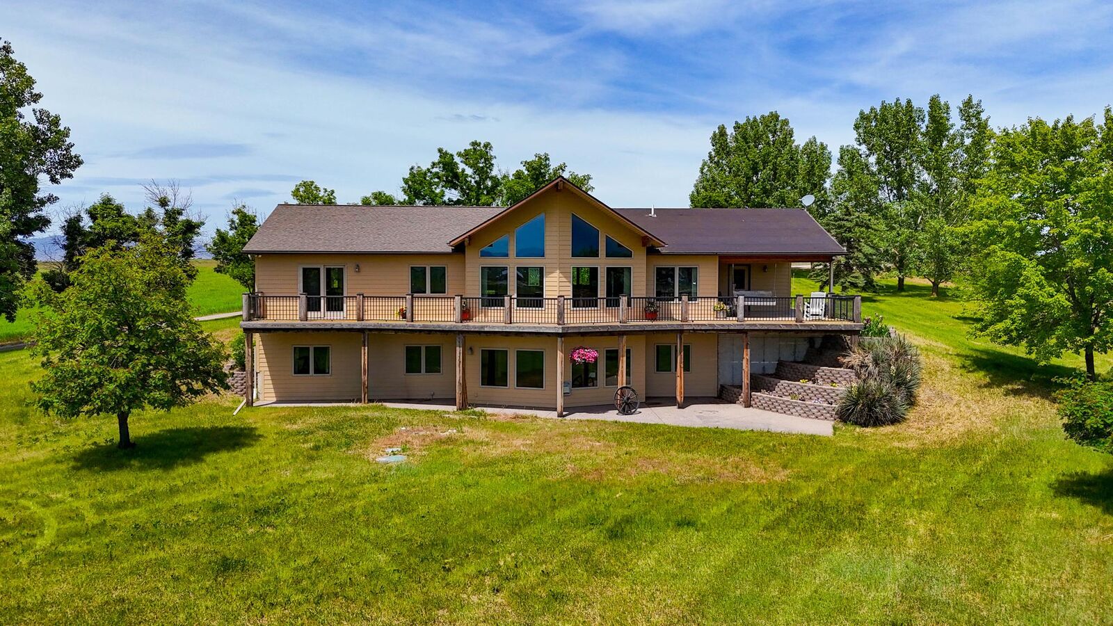 Property Photo:  38614 Round Butte Road  MT 59864 