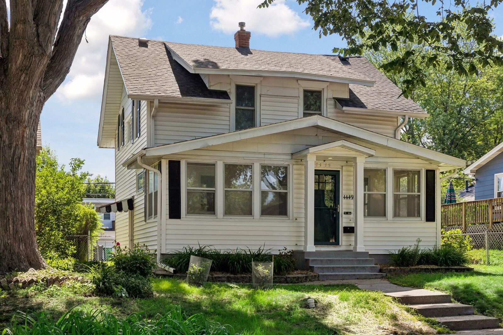 Property Photo: 4449 Nokomis Avenue MN 55406