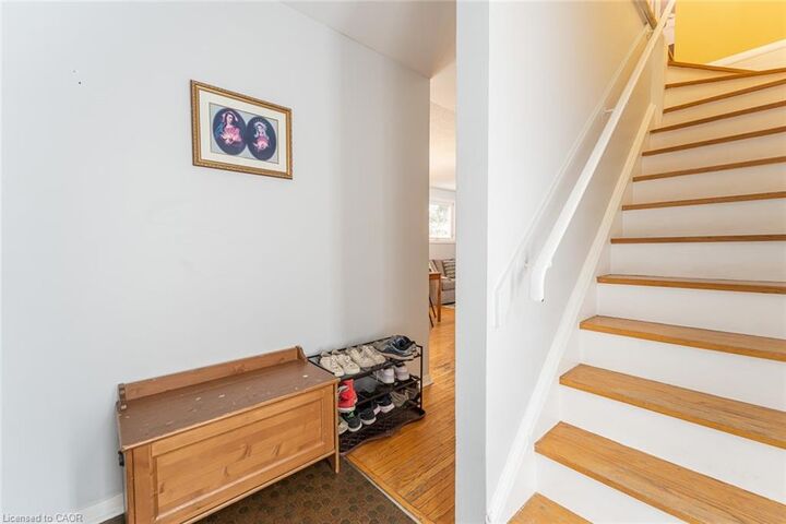 Property Photo: 206 6th Avenue E ON N4K 2T3