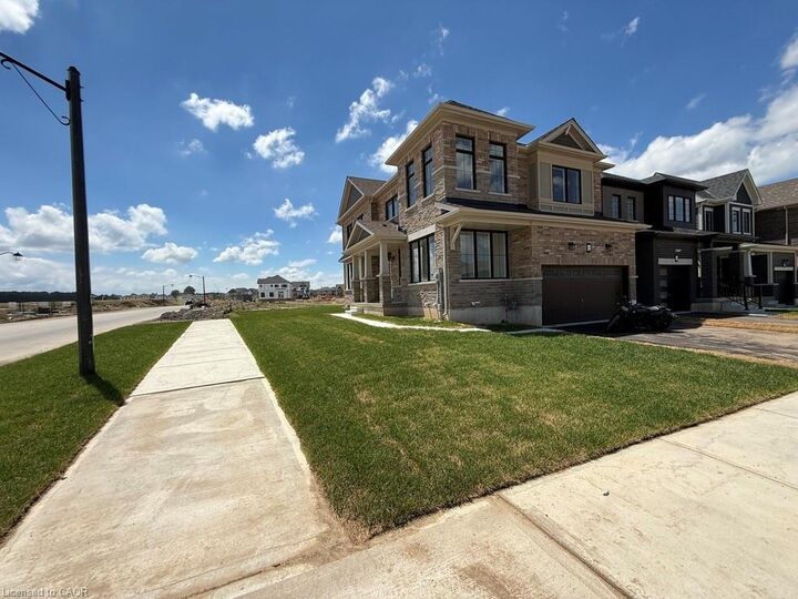 Property Photo: 40 Turnbull Drive ON N3T 0K4