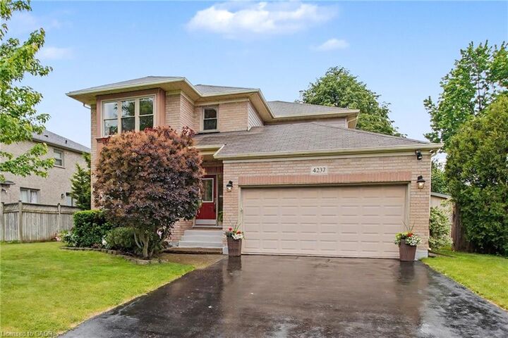 Property Photo: 4237 Millcroft Park Drive ON L7M 3V7