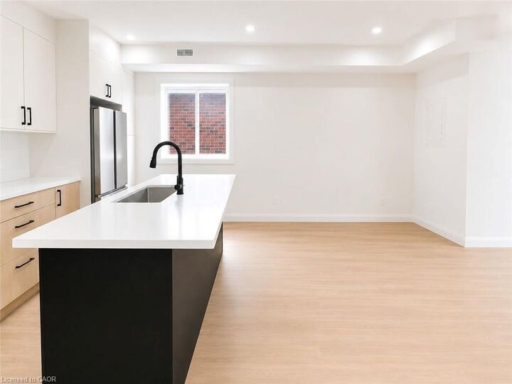 Property Photo: 17 White Avenue 5 ON M1C 1P1