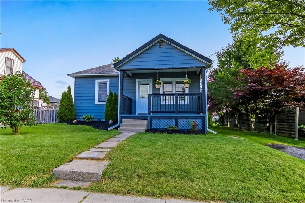 Property Photo: 205 Stanley Street ON N3Y 1M9
