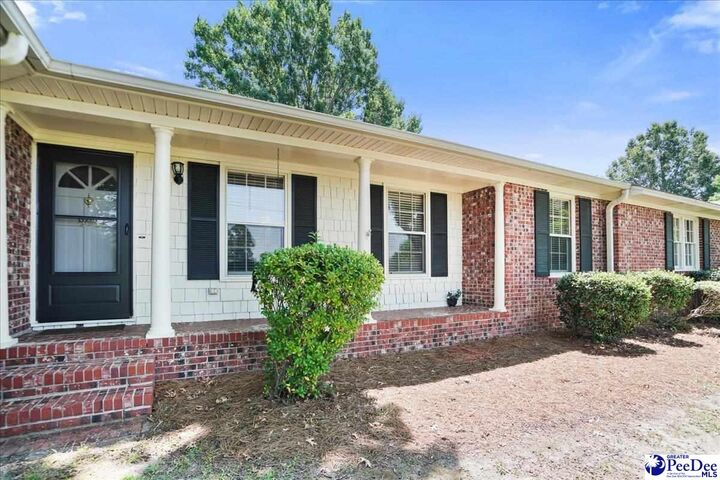 Property Photo:  864 Thunderbird Drive  SC 29501 