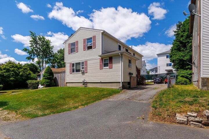 Property Photo:  156 Pilgrim Ave  MA 01604 