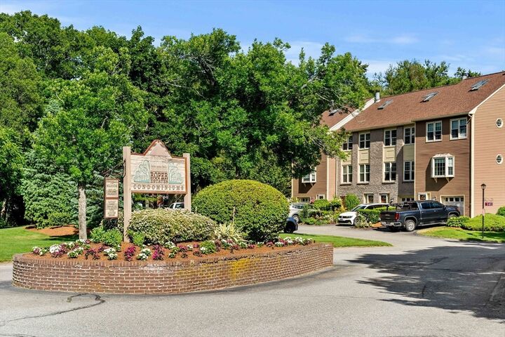 Property Photo:  148 Heritage Dr 148  MA 01876 