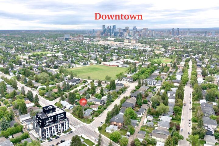 Property Photo: 2440 22 Street NW AB T2M 3W6