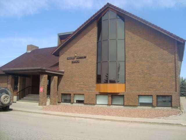Property Photo:  2 Trochu Avenue  AB T0M 2C0 
