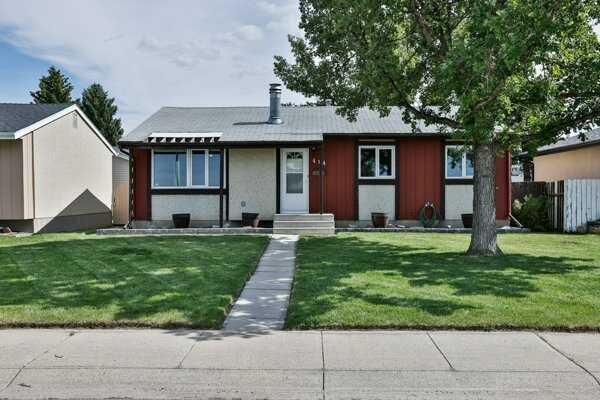Property Photo: 414 12 Avenue N AB T1H 1P3