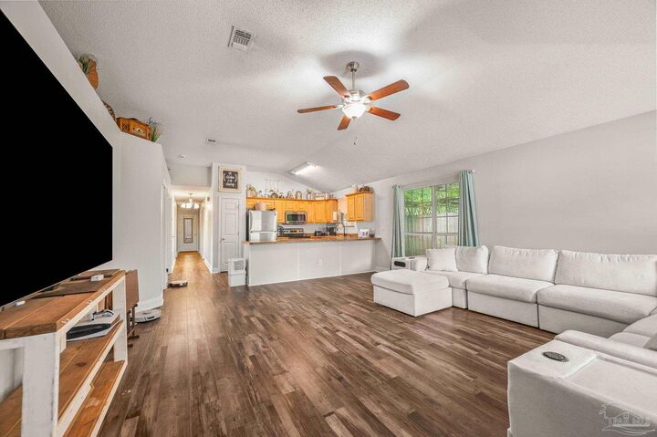Property Photo:  6014 Montgomery Ave  FL 32526 