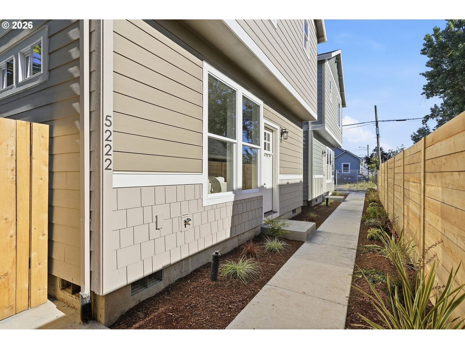 Property Photo: 5222 SE Ramona St OR 97206