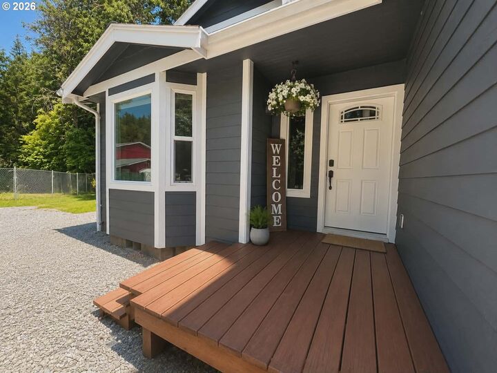 Property Photo: 19616 S Creek Rd OR 97045