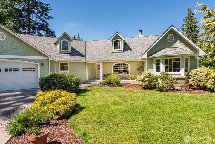 Property Photo:  142  Charles Way  WA 98382 