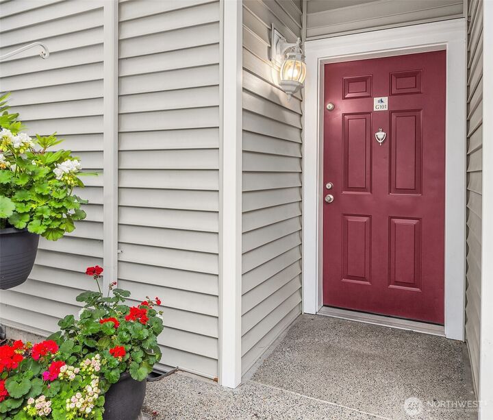 Property Photo: 5400 Harbour Pointe Boulevard G101 WA 98275