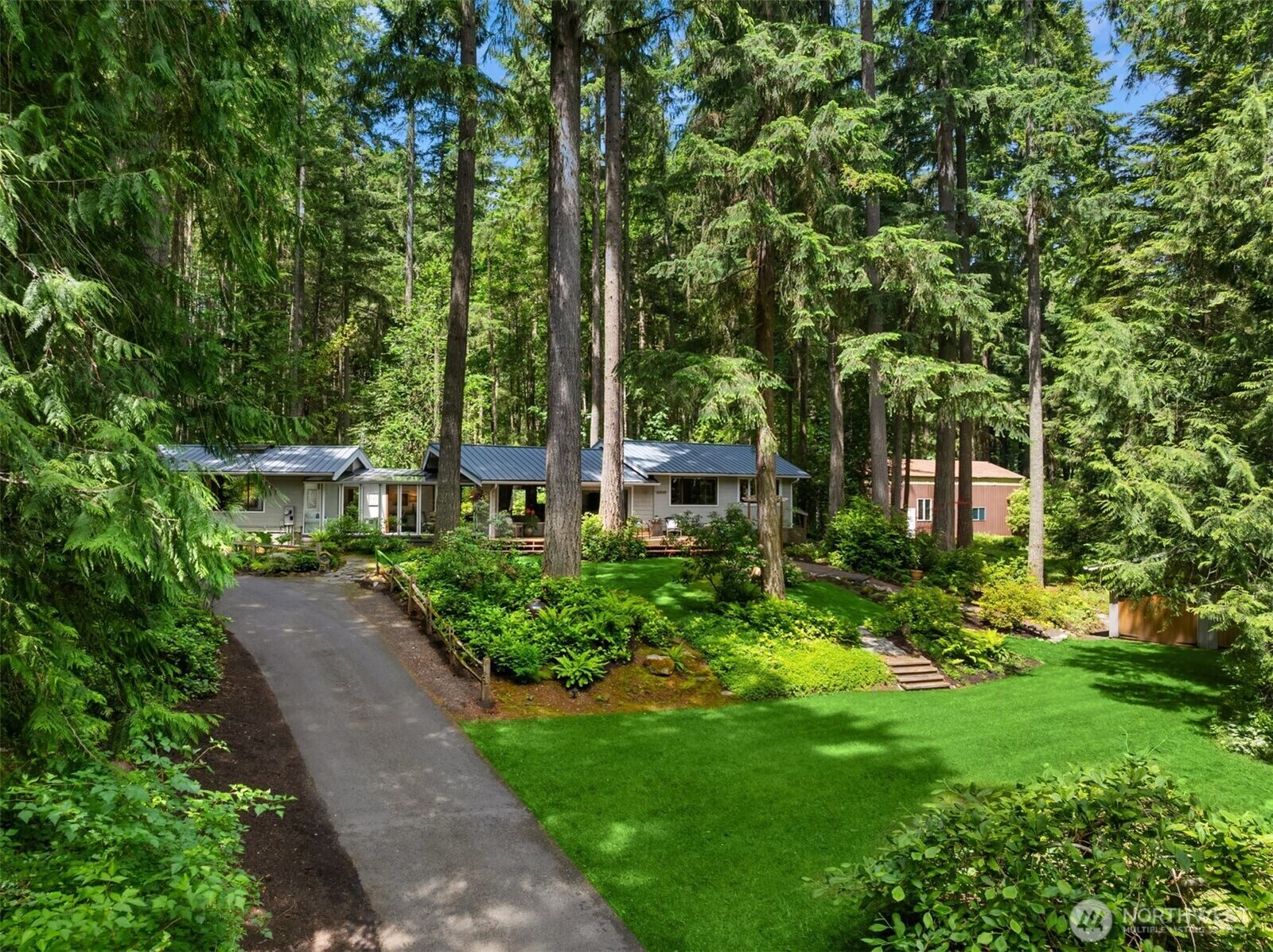Property Photo: 6565 NE Island Center Rd. WA 98110