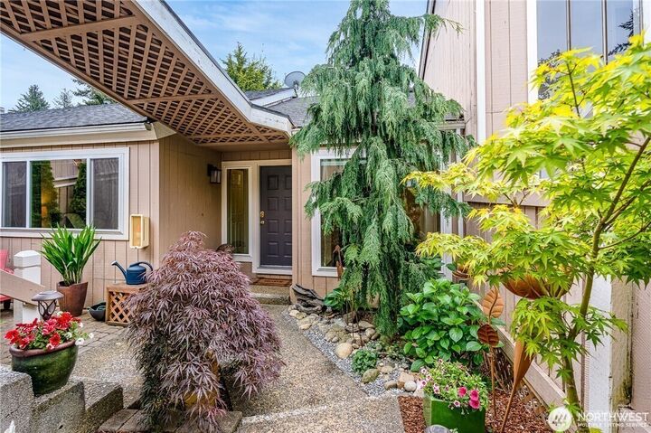 Property Photo: 3213 SW 319th Place 19 WA 98023