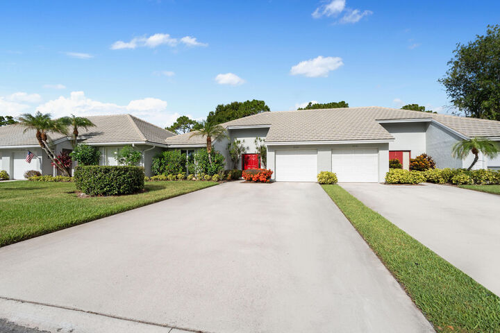 Property Photo:  2762 SW Westlake Circle  FL 34990 